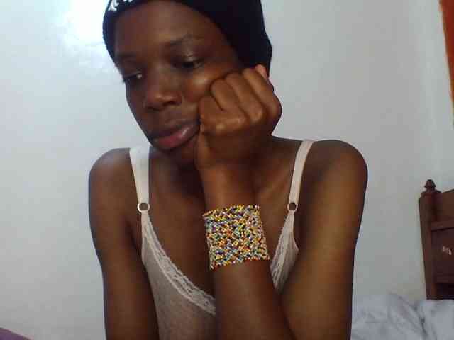 Sexxybellah6 webcam