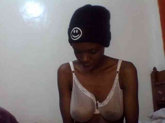 Sexxybellah6 webcam