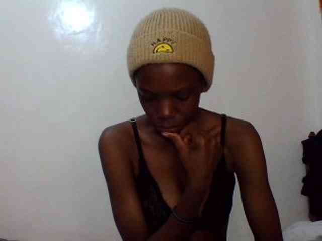 Sexxybellah6 webcam