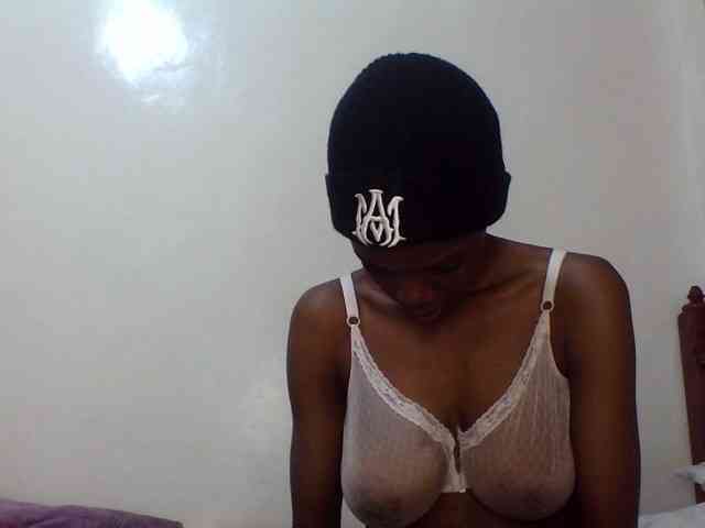 Sexxybellah6 webcam