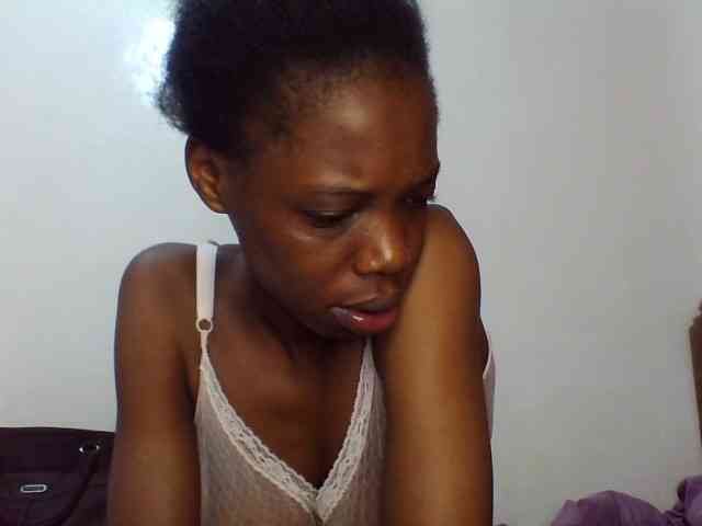Sexxybellah6 webcam