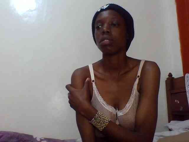 Sexxybellah6 webcam