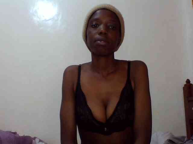 Sexxybellah6 webcam