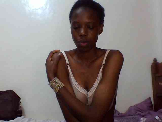 Sexxybellah6 webcam