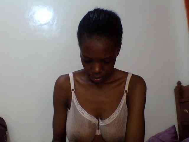 Sexxybellah6 webcam