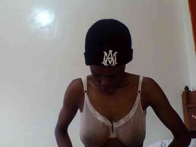 Sexxybellah6 webcam