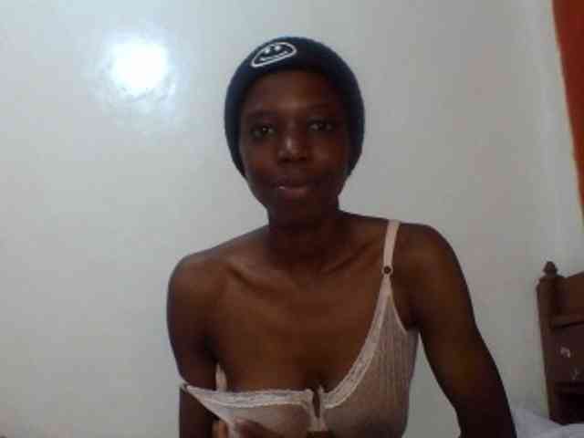 Sexxybellah6 webcam