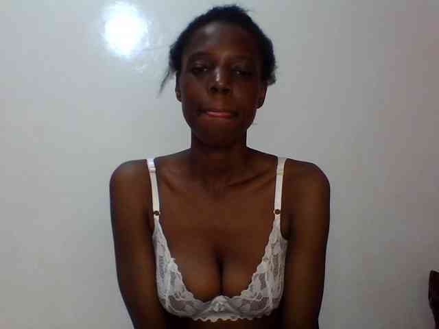 Sexxybellah6 webcam