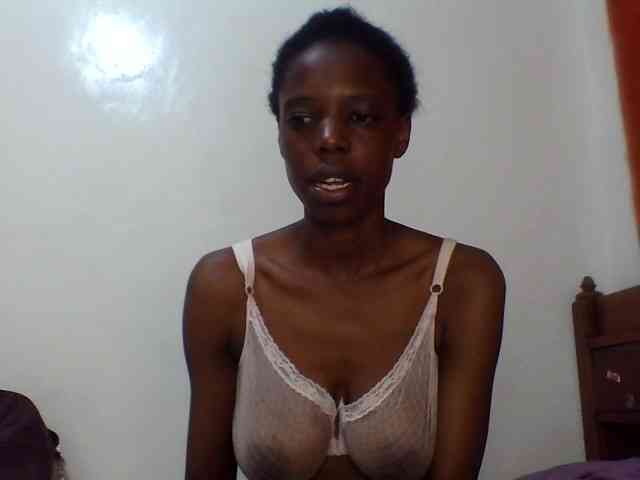 Sexxybellah6 webcam