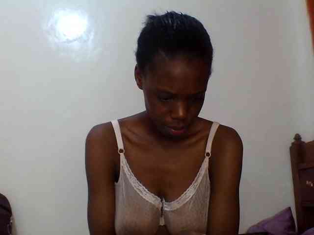 Sexxybellah6 webcam