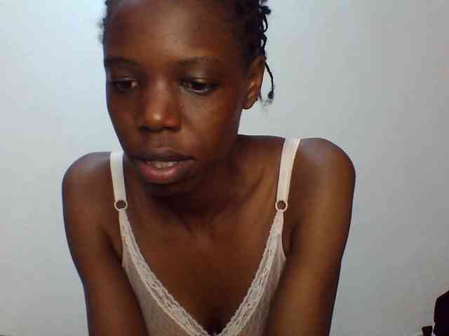 Sexxybellah6 webcam
