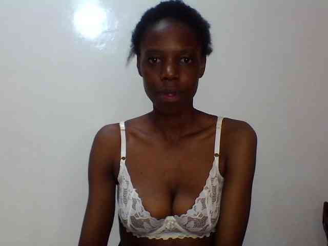 Sexxybellah6 webcam