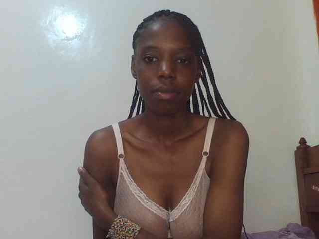 Sexxybellah6 webcam