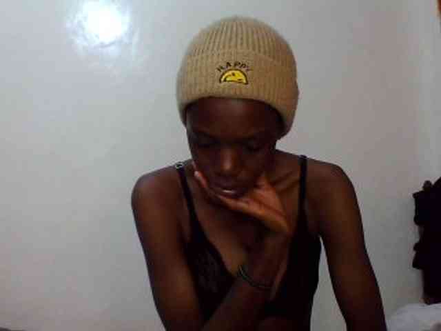 Sexxybellah6 webcam