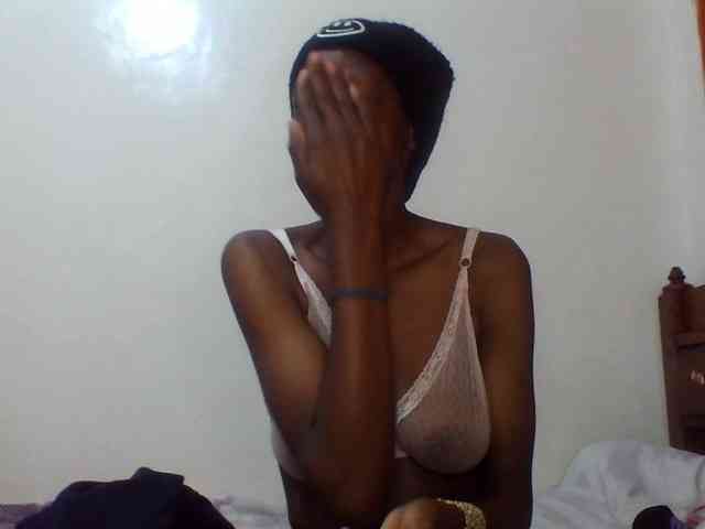Sexxybellah6 webcam