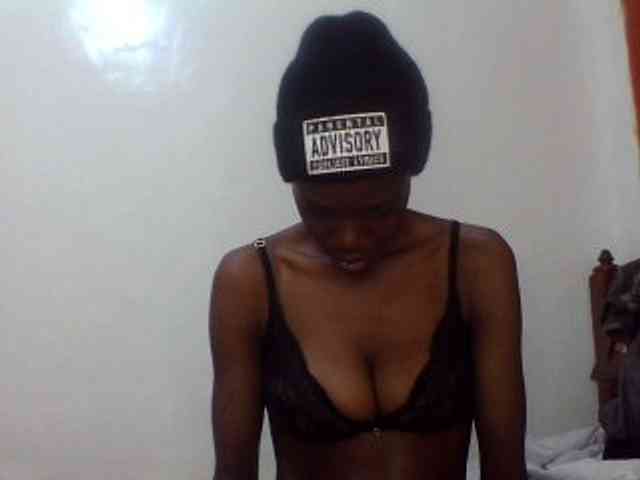 Sexxybellah6 webcam
