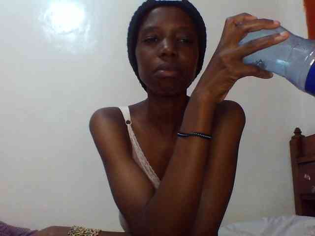 Sexxybellah6 webcam