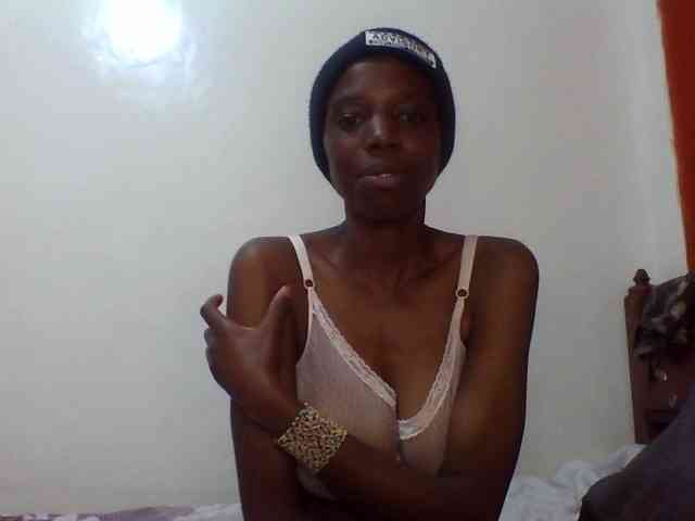 Sexxybellah6 webcam