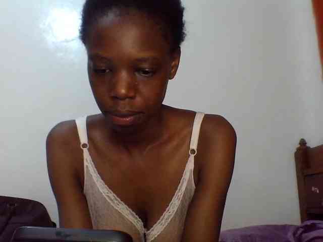 Sexxybellah6 webcam