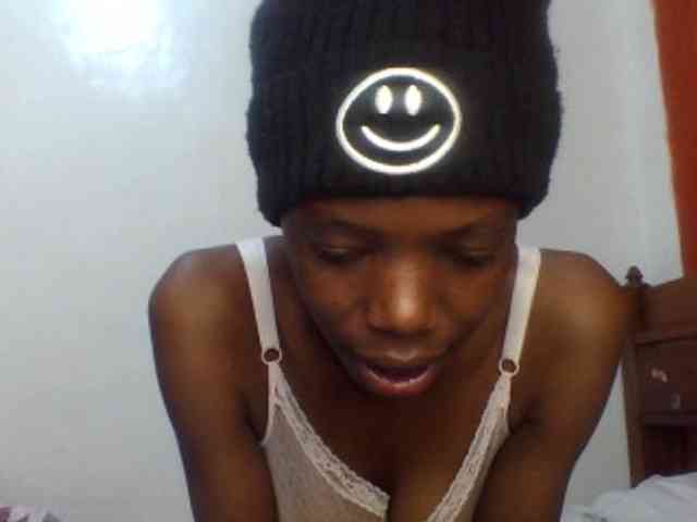 Sexxybellah6 webcam