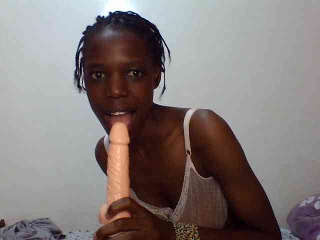 Sexxybellah6 webcam