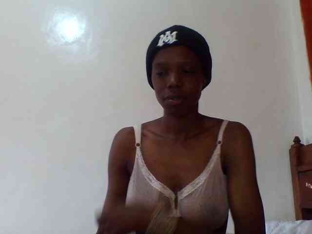 Sexxybellah6 webcam
