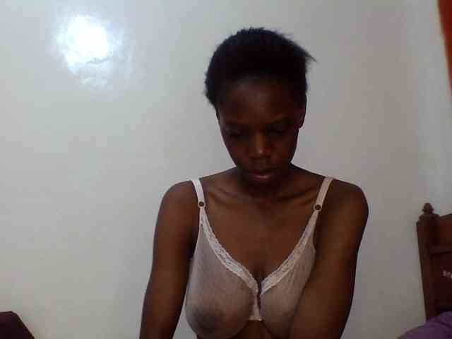 Sexxybellah6 webcam
