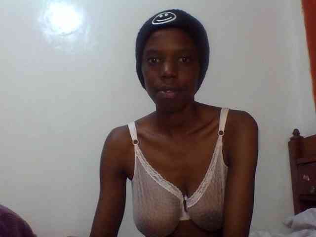 Sexxybellah6 webcam