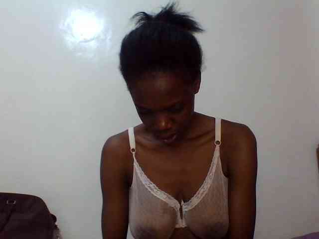 Sexxybellah6 webcam