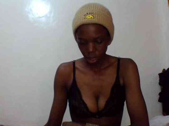 Sexxybellah6 webcam