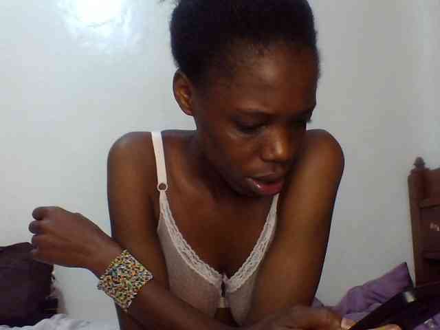 Sexxybellah6 webcam