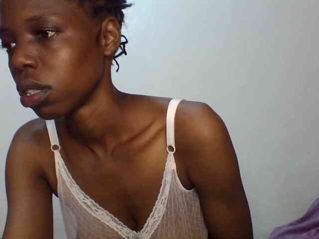 Sexxybellah6 webcam