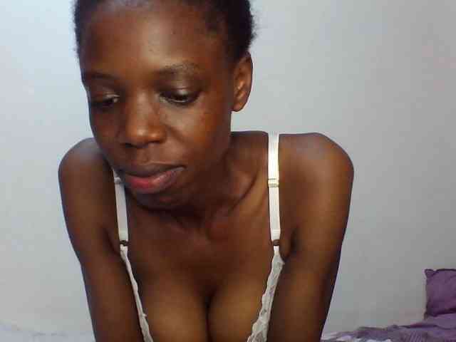 Sexxybellah6 webcam