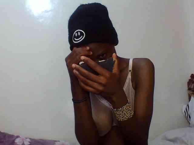 Sexxybellah6 webcam