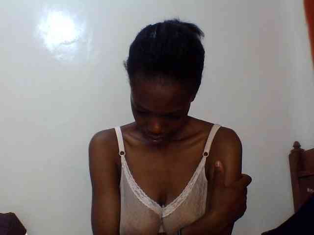 Sexxybellah6 webcam