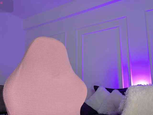 Ladycharm93 Ladycharm93