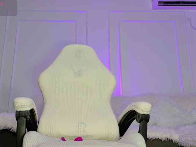 Ladycharm93 webcam