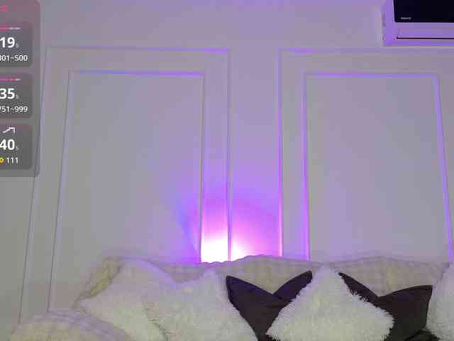 Ladycharm93 webcam