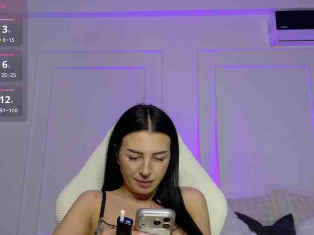 Ladycharm93 webcam