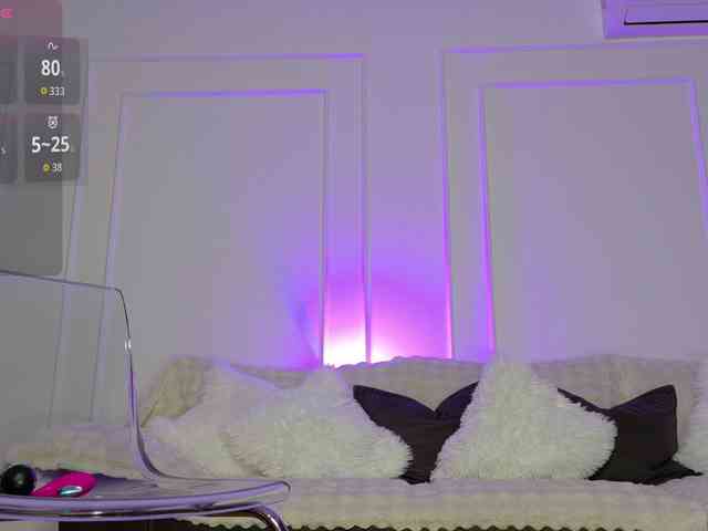 Ladycharm93 webcam