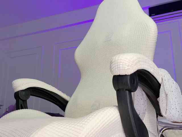 Ladycharm93 webcam