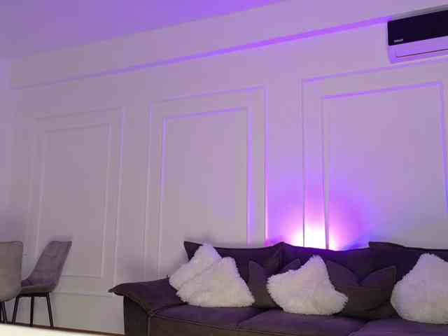 Ladycharm93 webcam