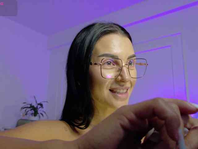 Ladycharm93 webcam