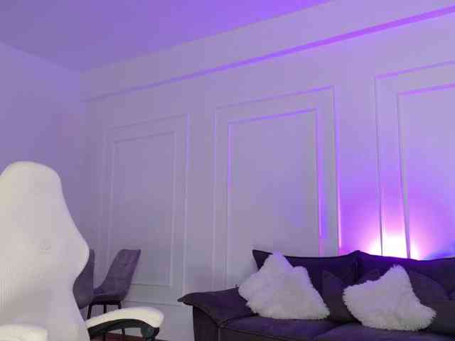 Ladycharm93 Ladycharm93