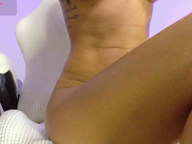 Ladycharm93 webcam