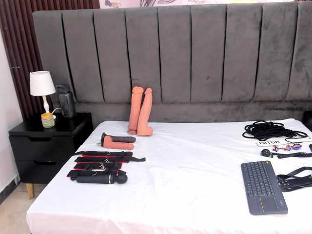 Wondrekloe live cam on BongaCams