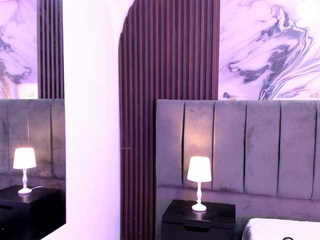 Wondrekloe live cam on BongaCams
