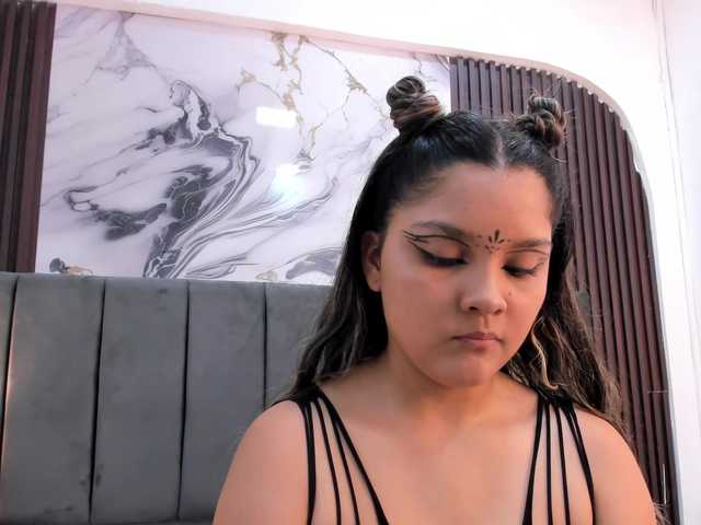 Wondrekloe live cam on BongaCams
