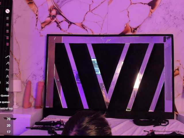 Wondrekloe live cam on BongaCams