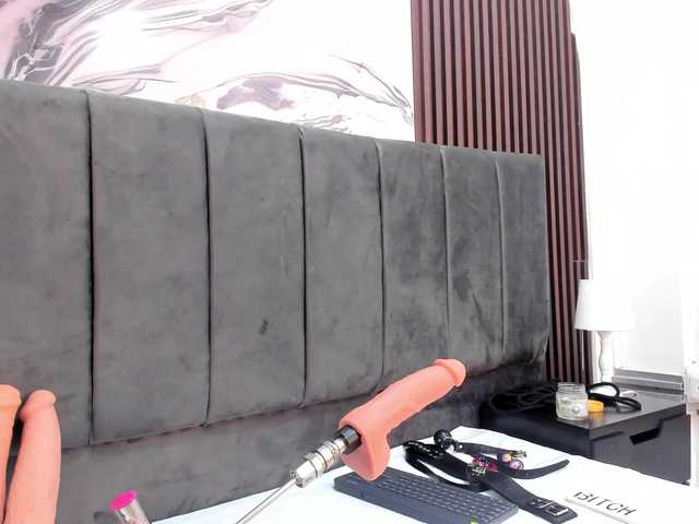 Wondrekloe live cam on BongaCams